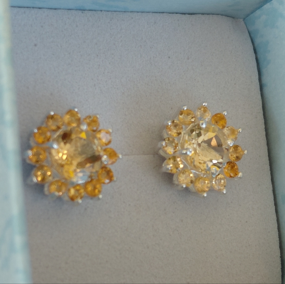 Citrine Flower Silver Stud Earrings - Picture 4 of 10